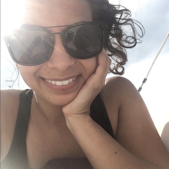 Meet your Posher, Rissah - Picture 1 of 1